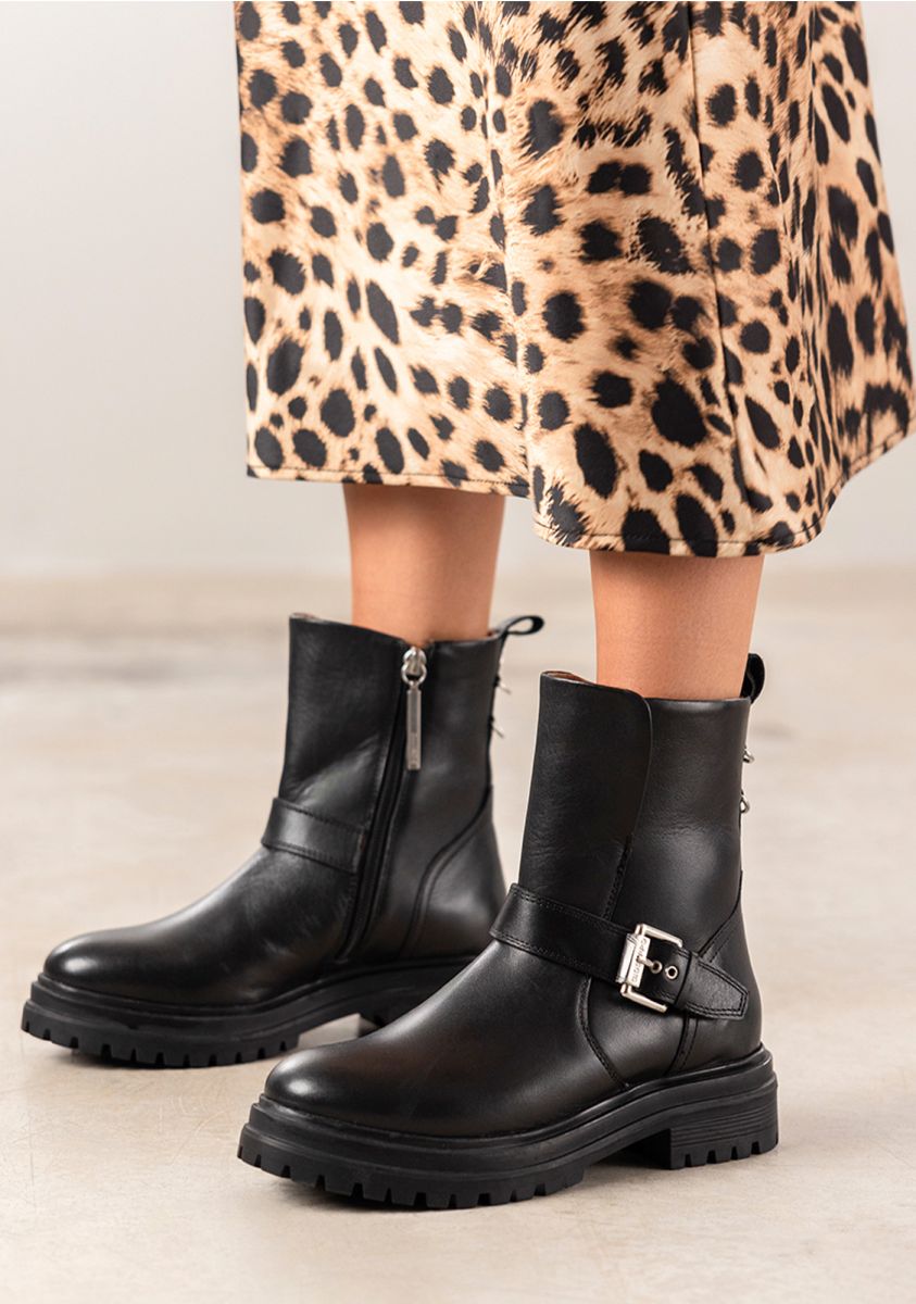 10377-botas-biker-piel-sibirien-negro-1.jpg