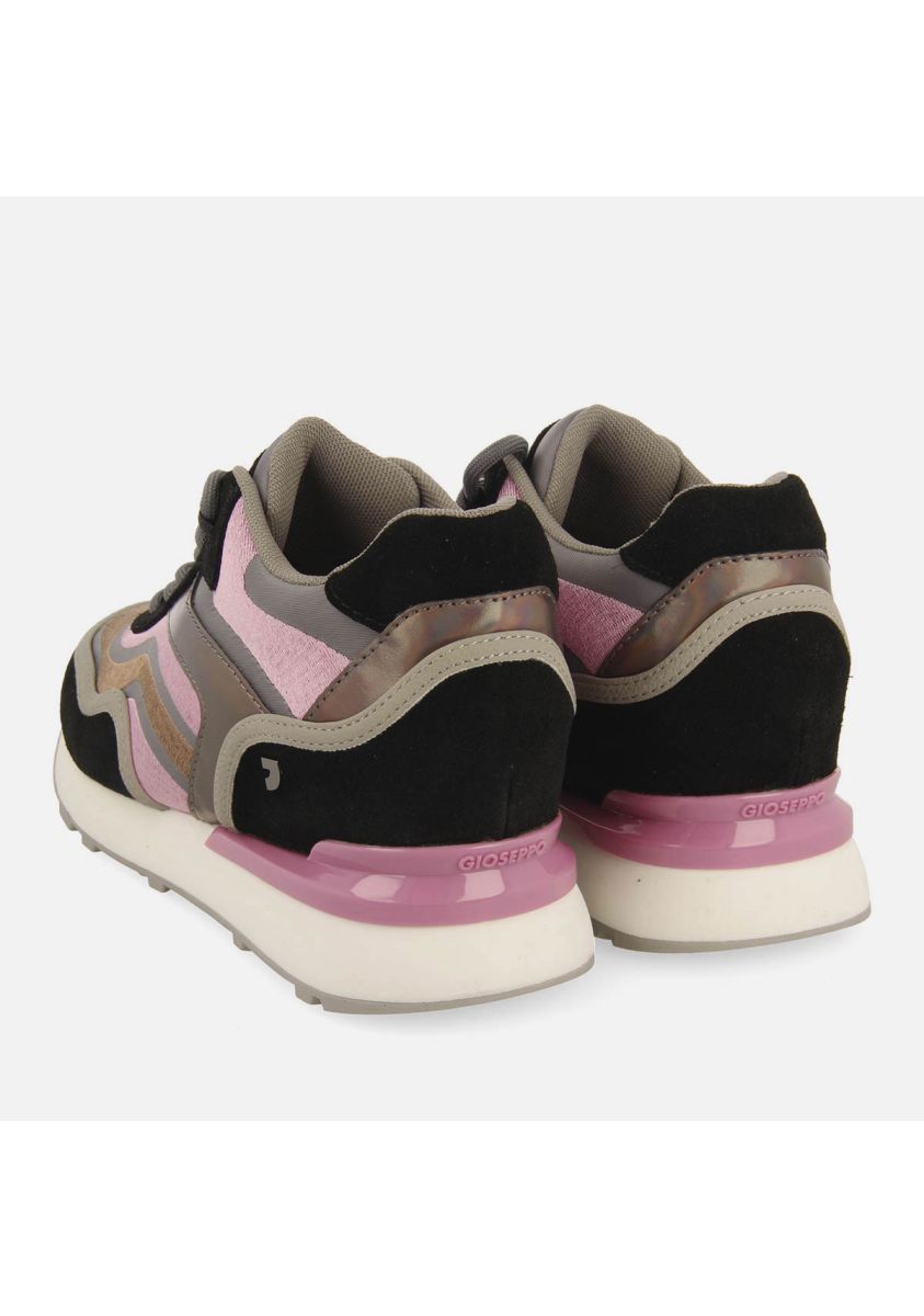 10538-sneakers-cu-a-interna-igal-malva-1.jpg
