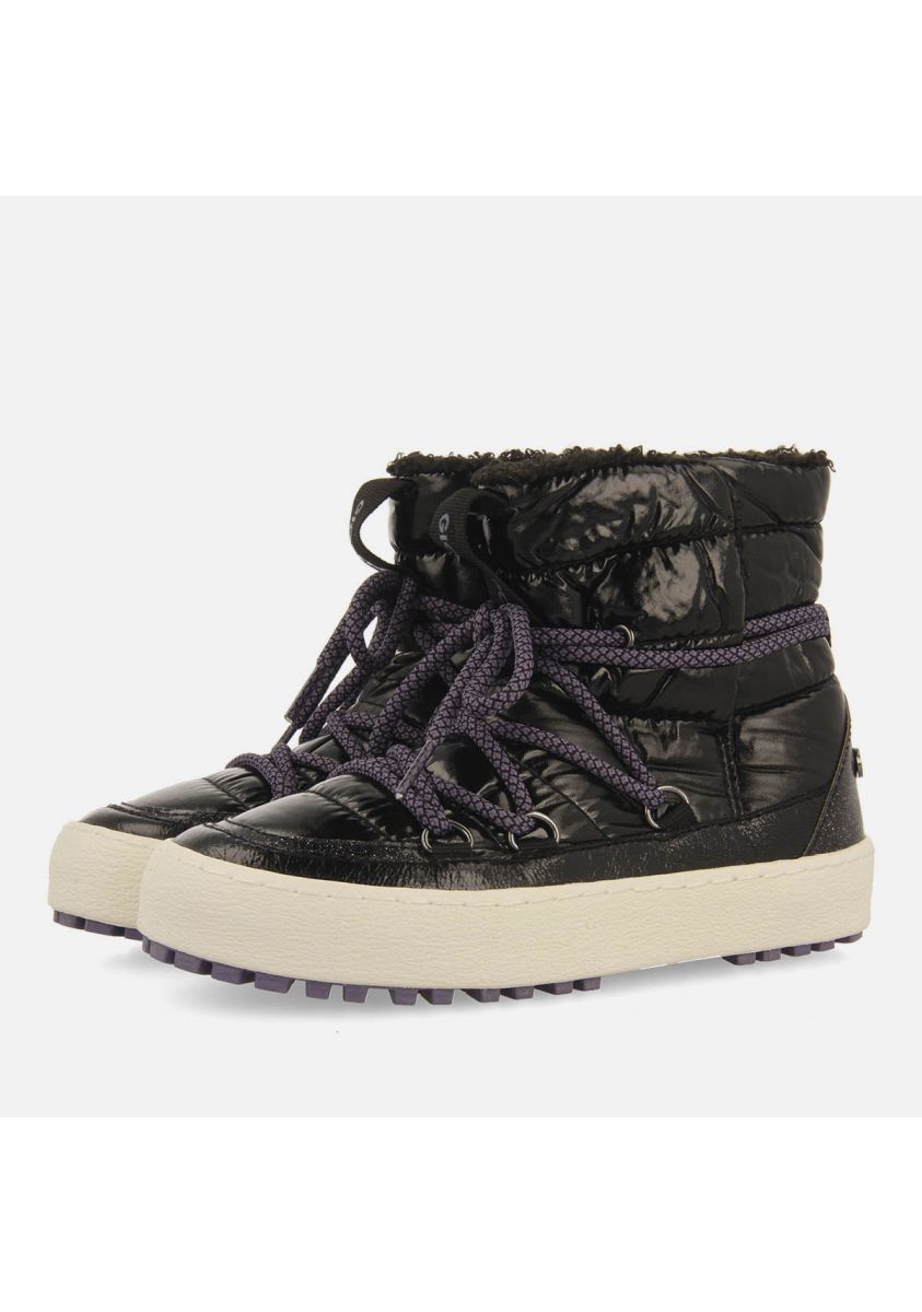 10681-botas-estilo-apr-s-ski-acolchadas-metalizadas-chatham-negro-1.jpg