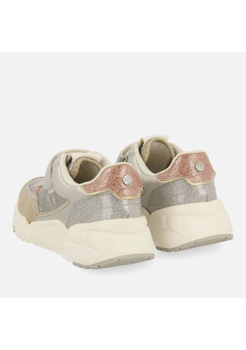 10690-sneakers-metalizadas-gorham-plata-1.jpg