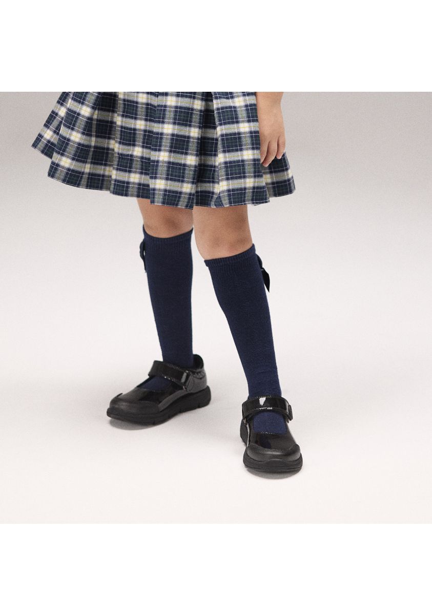10862-bailarinas-colegiales-piel-efecto-charol-bekes-negro-1.jpg