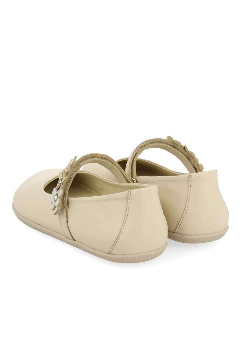 10918-bailarinas-color-off-white-con-adorno-de-flores-para-ni-a-y-ni-o-conesus-off-white-1.jpg