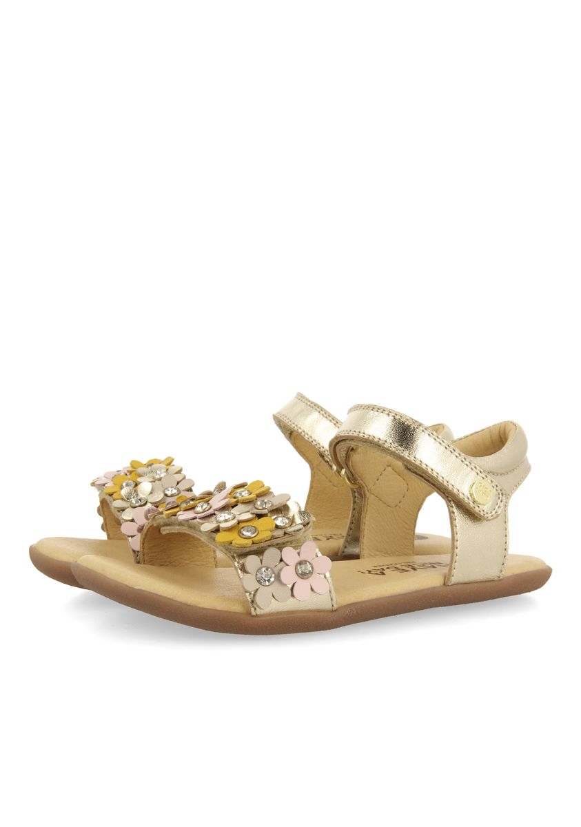 10939-sandalias-doradas-con-adorno-de-flores-y-cierres-regulables-para-ni-a-y-ni-o-frankfort-oro-1.jpg