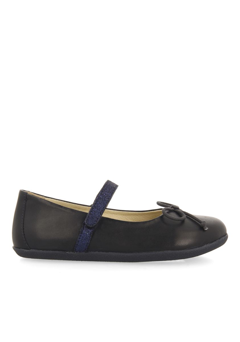 10974-bailarinas-color-azul-marino-con-glitter-y-adorno-de-lazo-para-ni-a-y-ni-o-annsville-marino-1.jpg