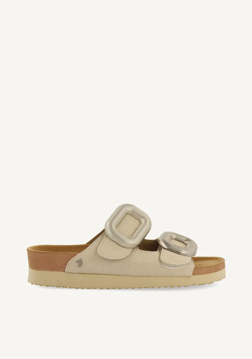 SANDALIAS COLOR HIELO CON ADORNO JOYA PARA MUJER COVERT - HIELO