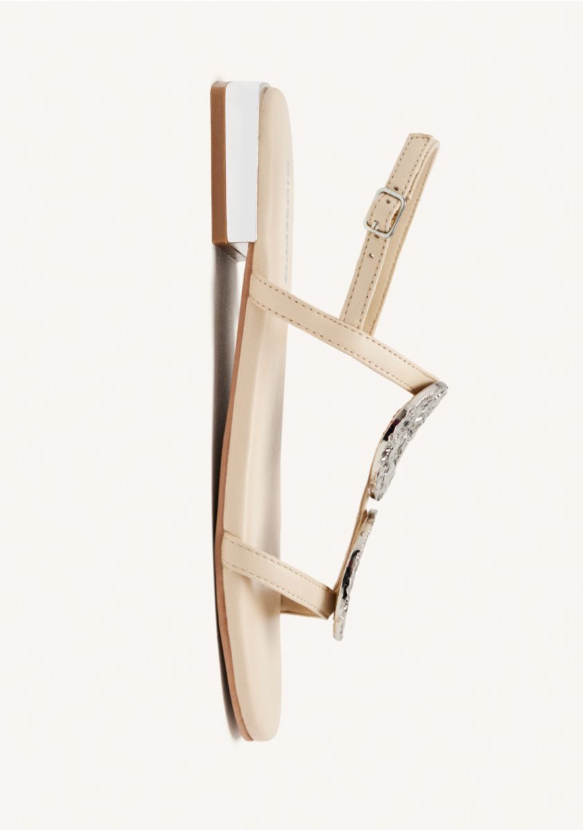 11081-sandalias-color-off-white-de-piel-con-adornos-met-licos-para-mujer-trofa-off-white-1.jpg