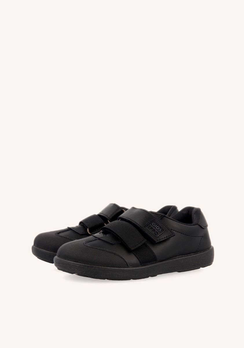 11397-zapatos-colegiales-de-piel-en-negro-salcha-negro-1.jpg