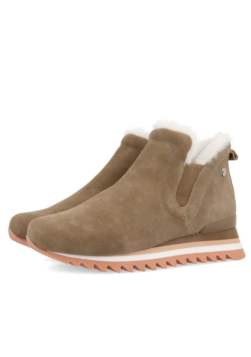 Sneakers estilo botÃn slip on con mini cuña para mujer ECKERO - ARENA