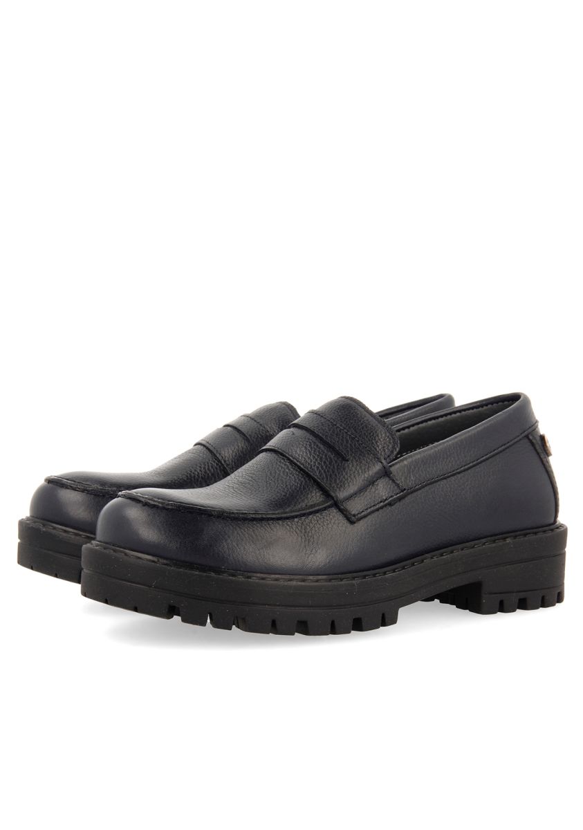 ZAPATOS MOCASÃN COLEGIALES EN PIEL AZUL MARINO NAMASTIR - MARINO