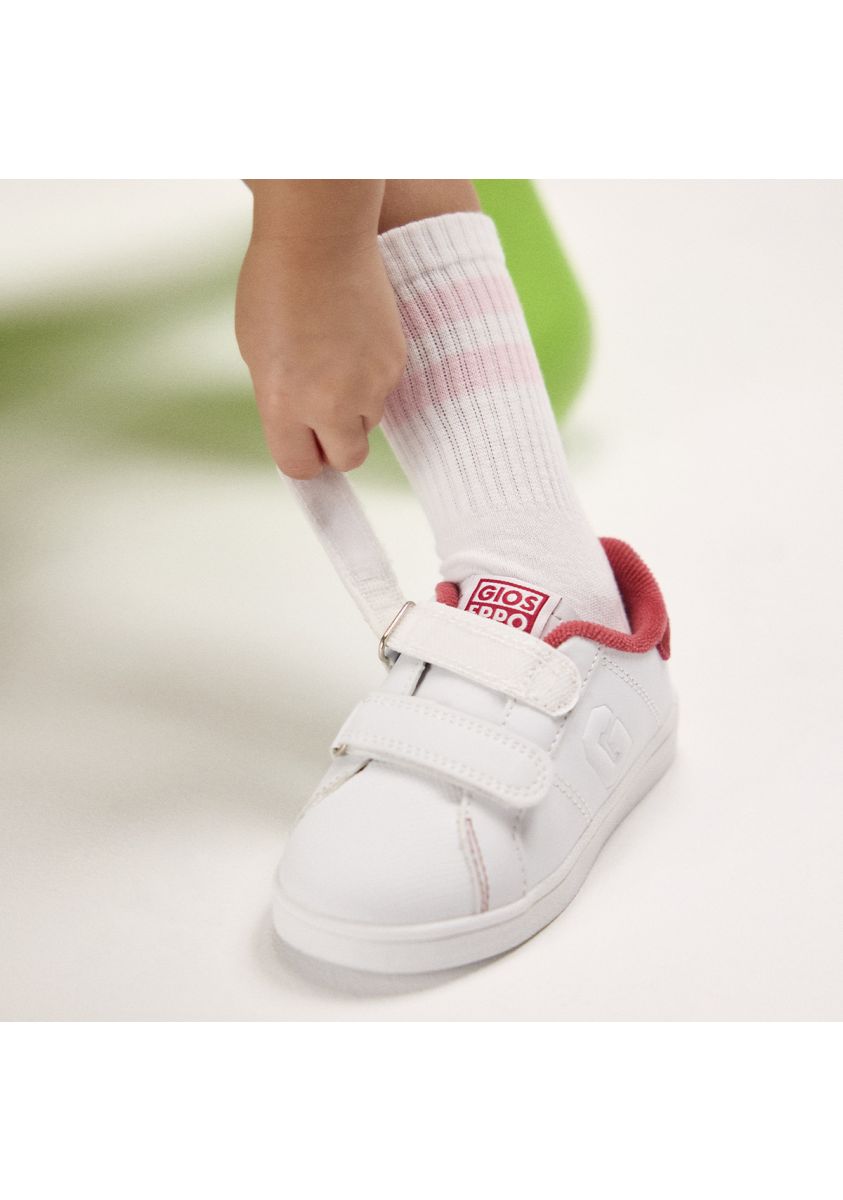 11826-sneakers-colegiales-blancas-con-detalle-en-rosa-y-doble-cierre-ajustable-volsk-rosa-1.jpg
