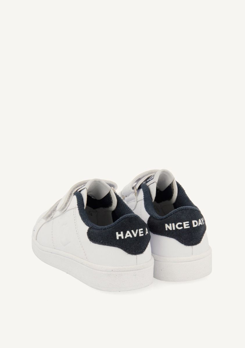 11844-sneakers-colegiales-blancas-con-detalle-en-azul-marino-y-doble-cierre-ajustable-volsk-marino-1.jpg