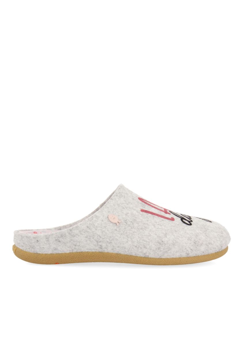 12243-zapatillas-de-estar-por-casa-de-la-colecci-n-hot-potatoes-musau-gris-1.jpg