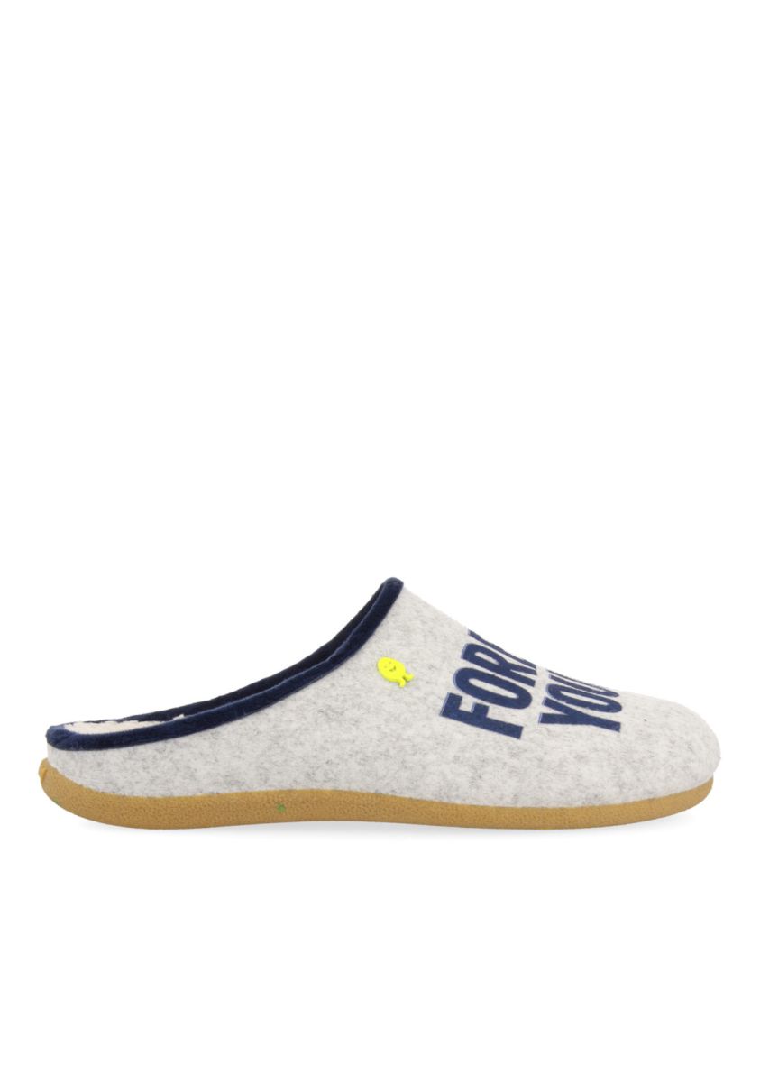 12370-zapatillas-de-estar-por-casa-de-la-colecci-n-hot-potatoes-modling-gris-1.jpg