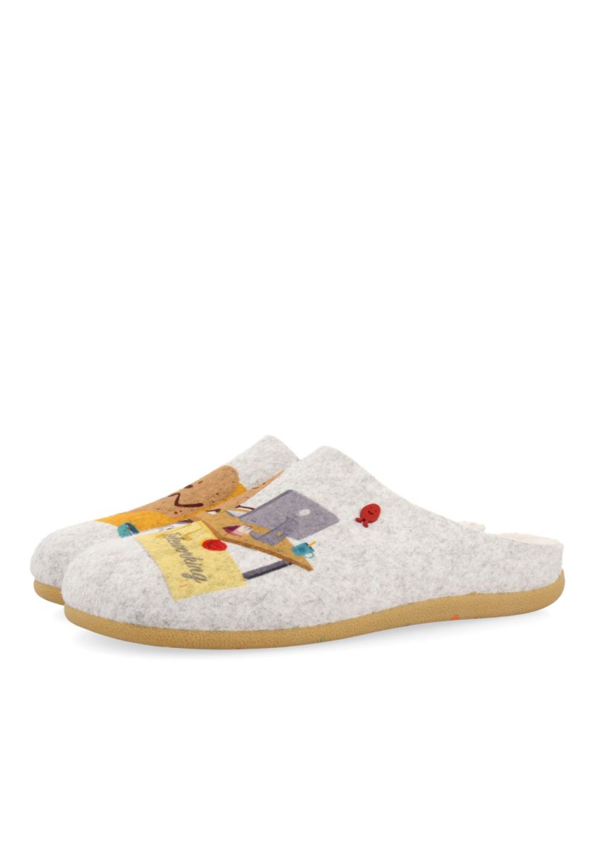 ZAPATILLAS DE ESTAR POR CASA DE LA COLECCIÃN HOT POTATOES LORUNS  - GRIS