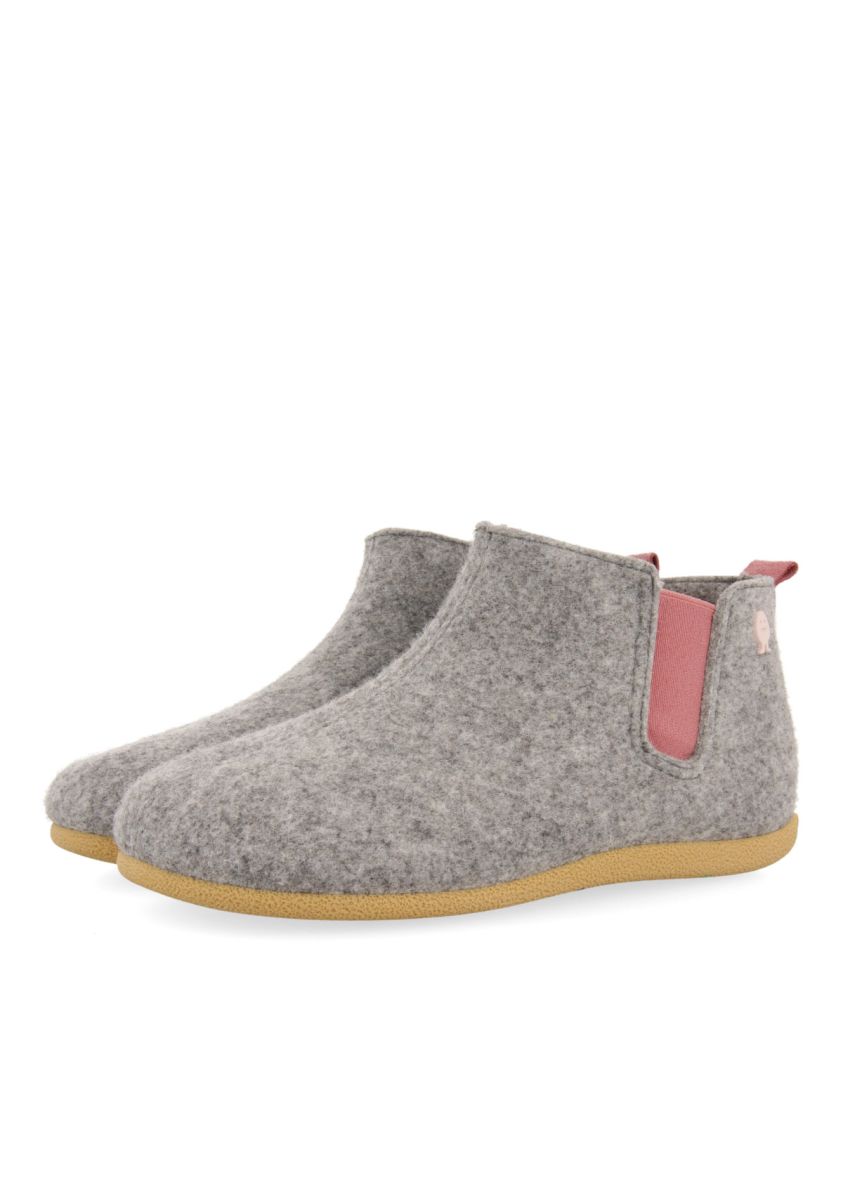 ZAPATILLAS DE ESTAR POR CASA DE LA COLECCIÃN HOT POTATOES LASBERG  - GRIS