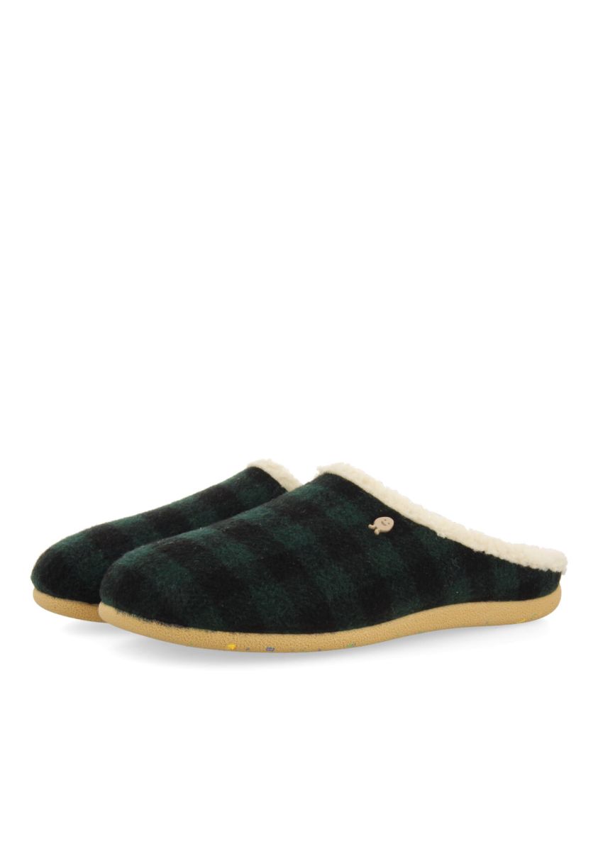 12496-zapatillas-infantiles-de-estar-por-casa-en-color-verde-de-la-colecci-n-hot-potatoes-skovde-verde-1.jpg