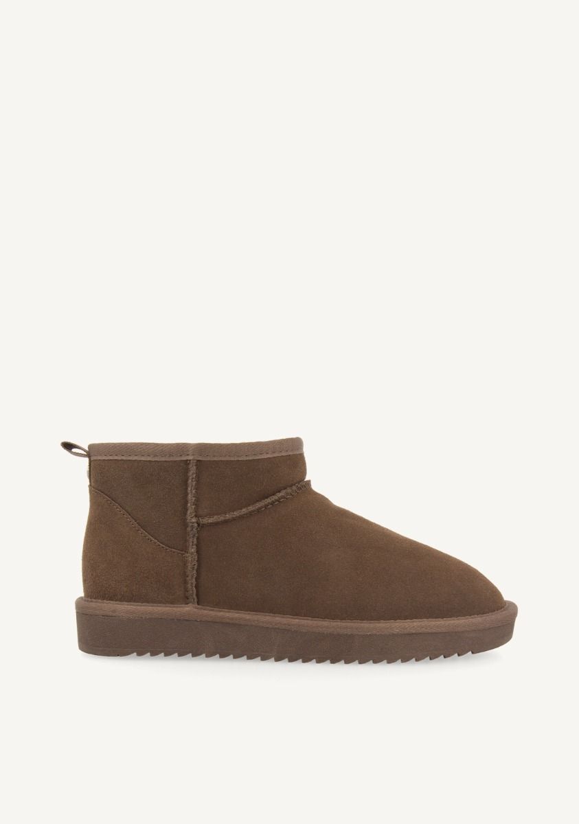 BOTAS AUSTRALIANAS COLOR TAUPE DE CAÃA BAJA PARA MUJER BEREK - TAUPE 1 12532-botas-australianas-color-taupe-de-ca-a-baja-para-mujer-berek-taupe-1.jpg