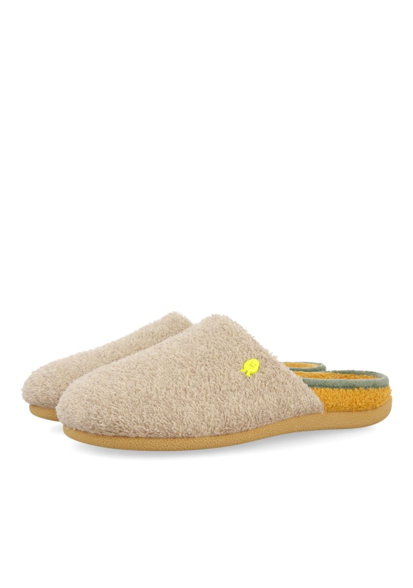 12723-zapatillas-de-estar-por-casa-de-la-colecci-n-hot-potatoes-crowley-beig-1.jpg