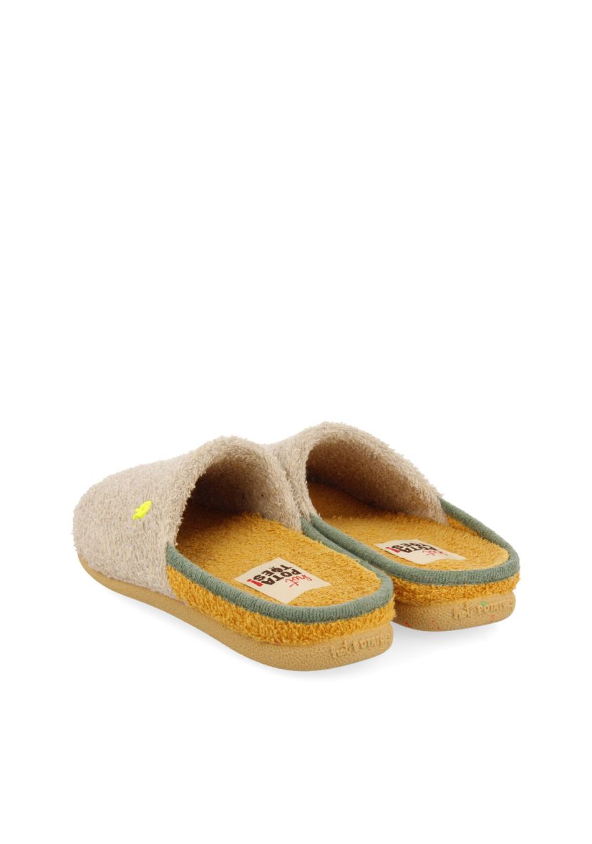12723-zapatillas-de-estar-por-casa-de-la-colecci-n-hot-potatoes-crowley-beig-1.jpg