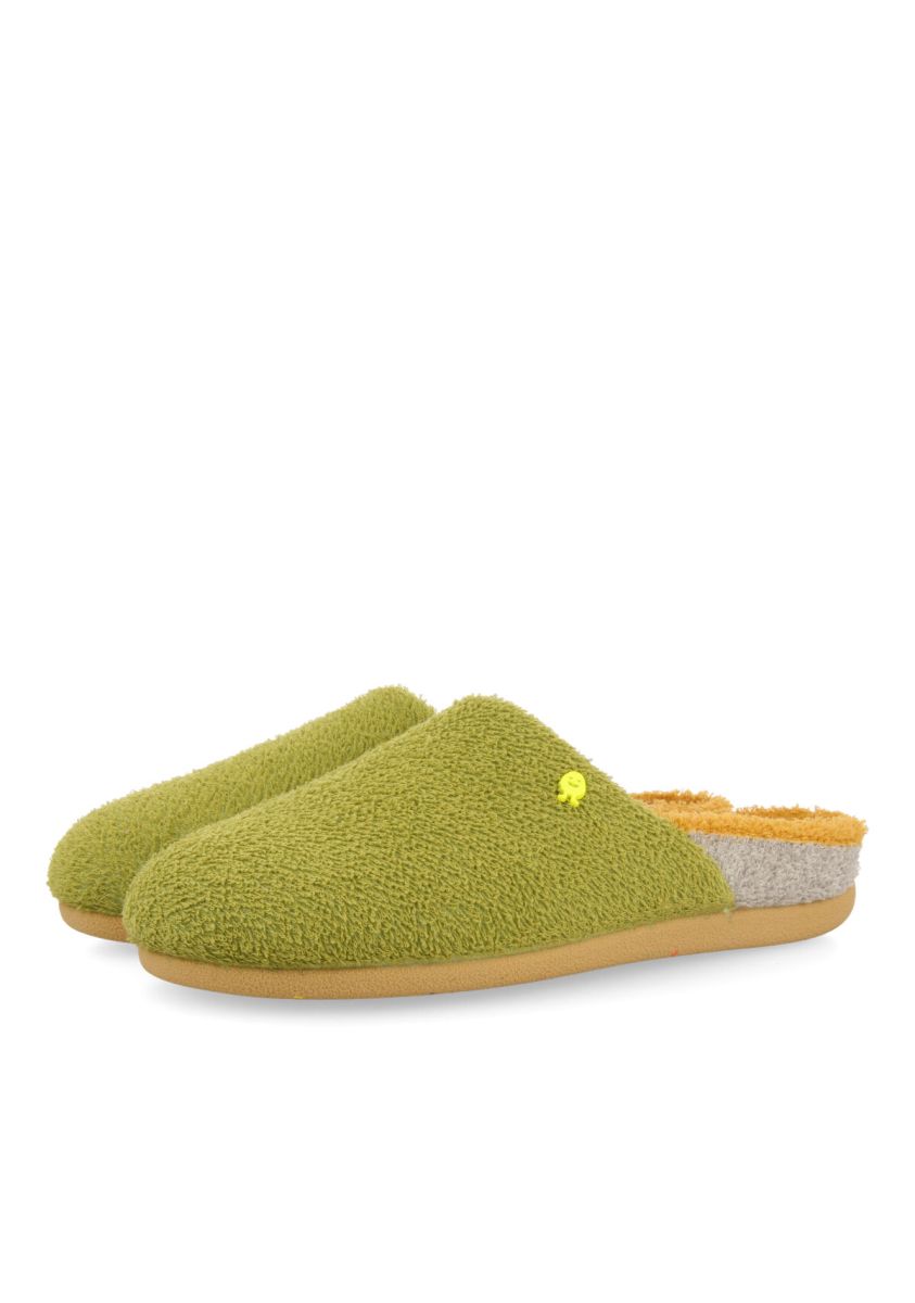 ZAPATILLAS DE ESTAR POR CASA DE LA COLECCIÃN HOT POTATOES BALDERSON - VERDE