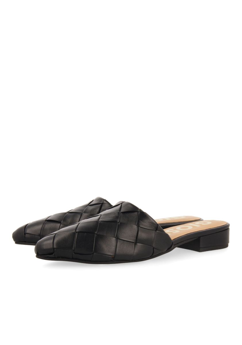BABUCHAS TRENZADAS EN COLOR NEGRO PARA MUJER LIKA - NEGRO