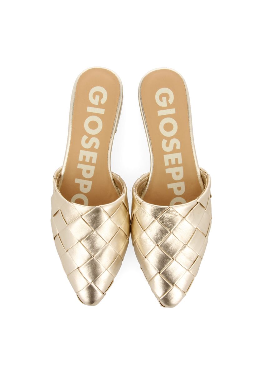 12898-babuchas-trenzadas-en-color-oro-para-mujer-lika-oro-1.jpg
