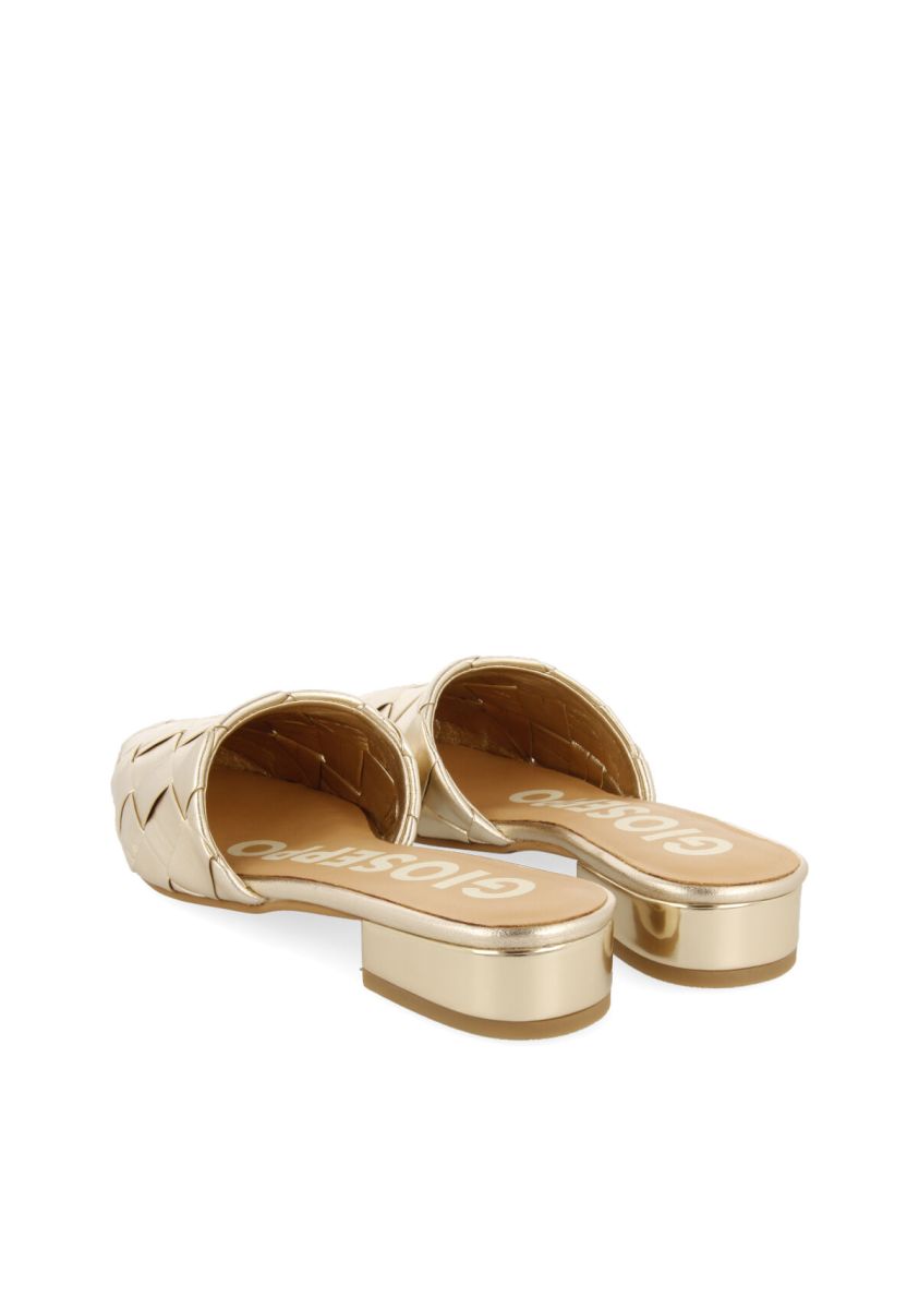 12898-babuchas-trenzadas-en-color-oro-para-mujer-lika-oro-1.jpg