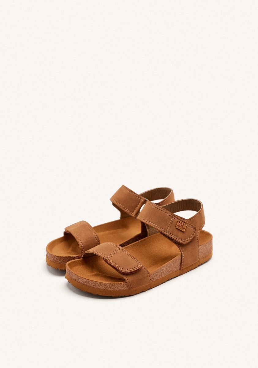 13000-chanclas-color-cuero-estilo-bio-para-ni-os-tredegar-cuero-1.jpg