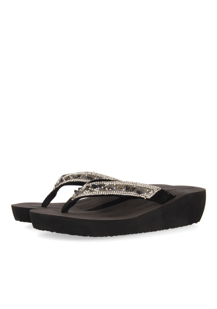 CHANCLAS NEGRAS DE CUÃA PARA MUJER MEZZAGO - NEGRO