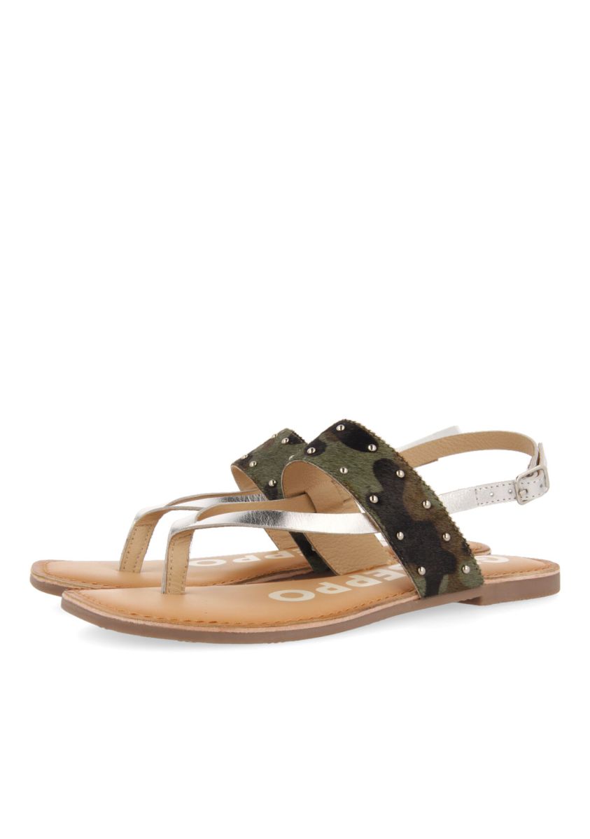 SANDALIAS CON ESTAMPADO DE CAMUFLAJE Y TIRAS METALIZADAS PARA MUJER BADESI - CAMUFLAJE
