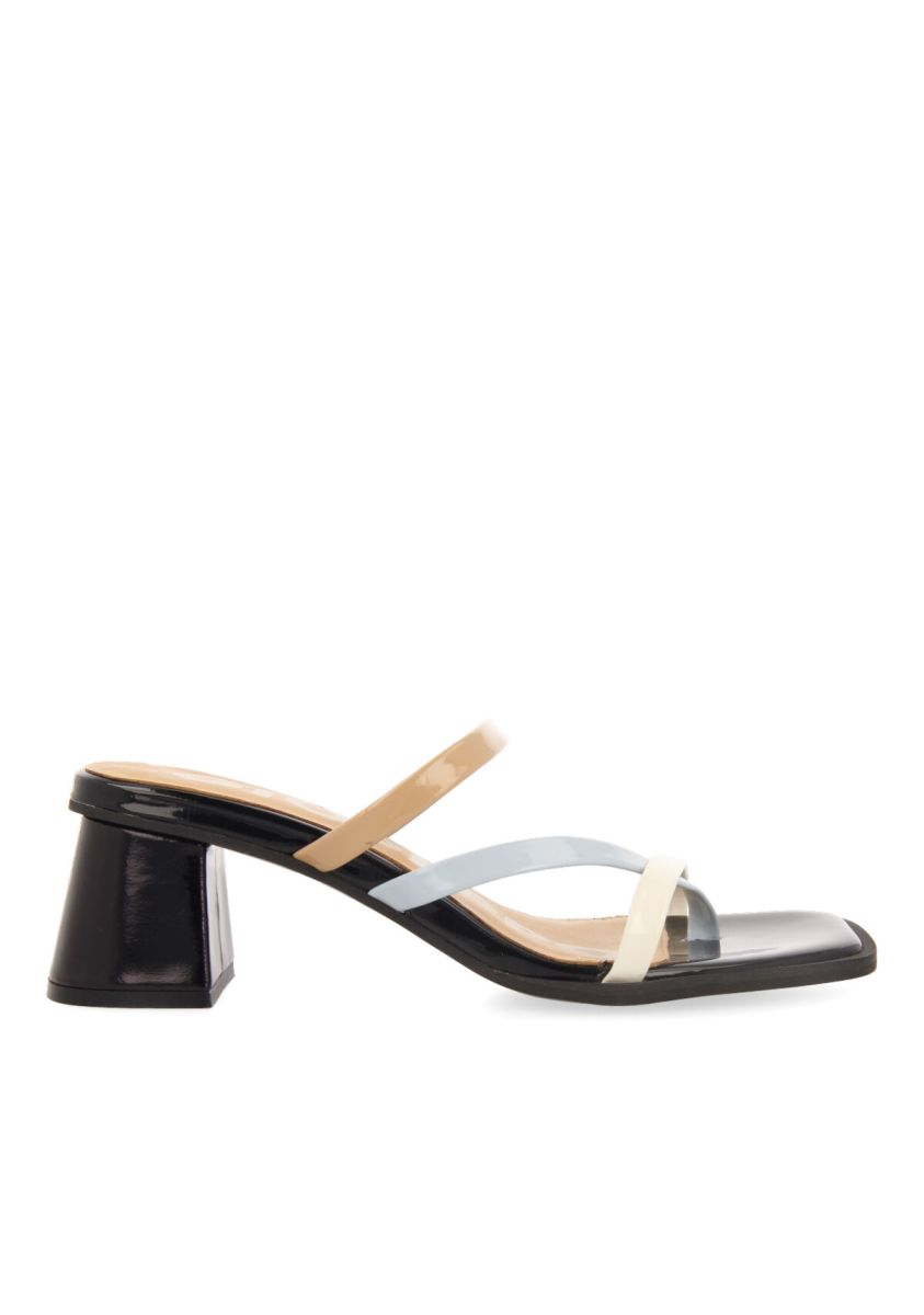 13369-sandalias-acharoladas-en-color-negro-para-mujer-ivate-negro-1.jpg