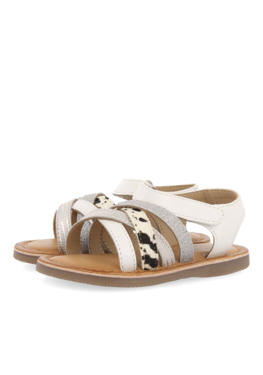 13883-sandalias-blancas-con-estampado-animal-y-glitter-para-ni-a-vinton-blanco-1.jpg
