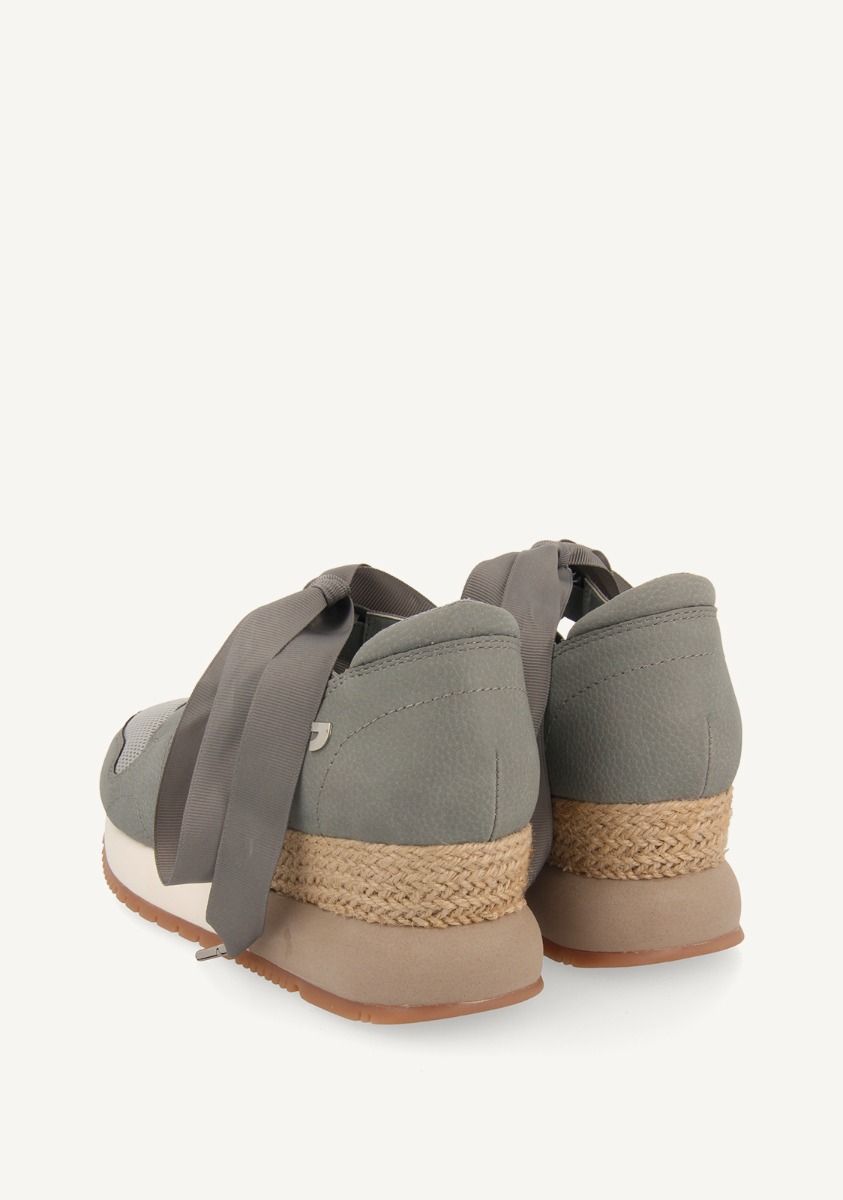 13964-sneakers-gris-ceniza-tipo-espadrille-para-mujer-lizarda-jeans-1.jpg