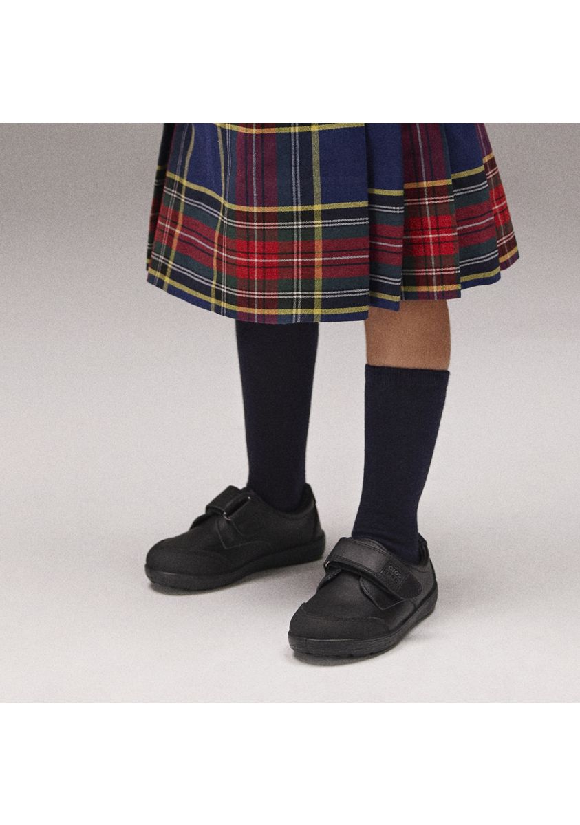 14273-zapatos-colegiales-de-piel-en-negro-beta-negro-1.jpg
