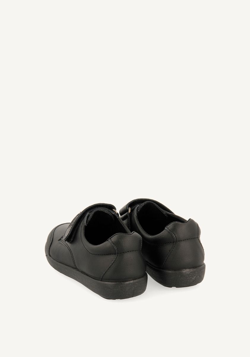 14273-zapatos-colegiales-de-piel-en-negro-beta-negro-1.jpg
