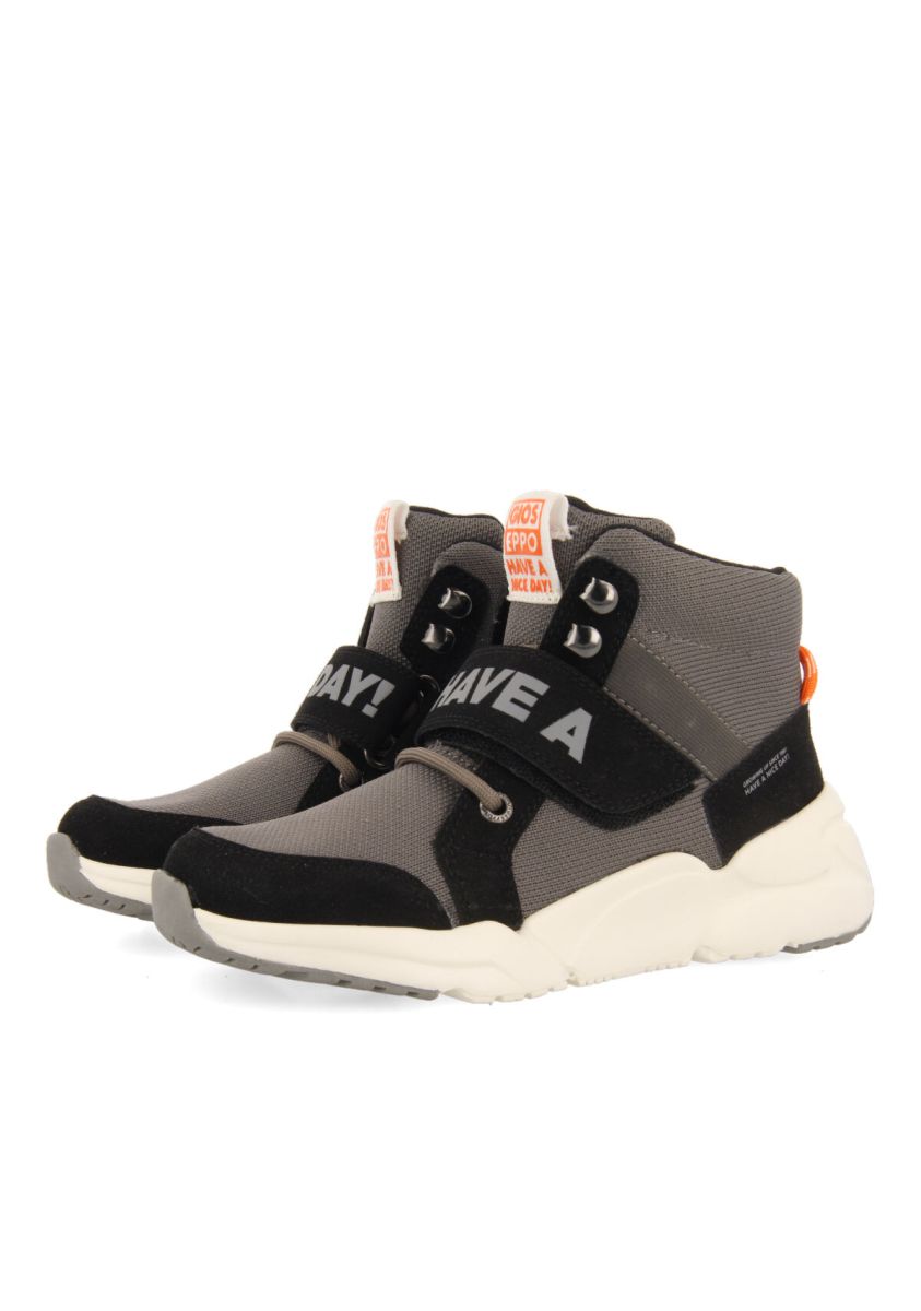 14615-sneakers-tipo-calcet-n-gris-para-ni-a-y-ni-o-tamsalu-gris-1.jpg