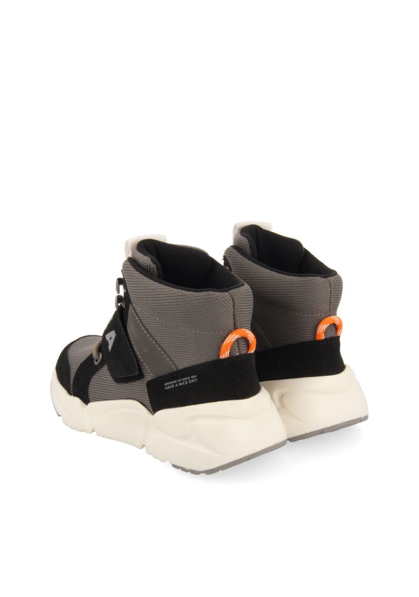 14615-sneakers-tipo-calcet-n-gris-para-ni-a-y-ni-o-tamsalu-gris-1.jpg