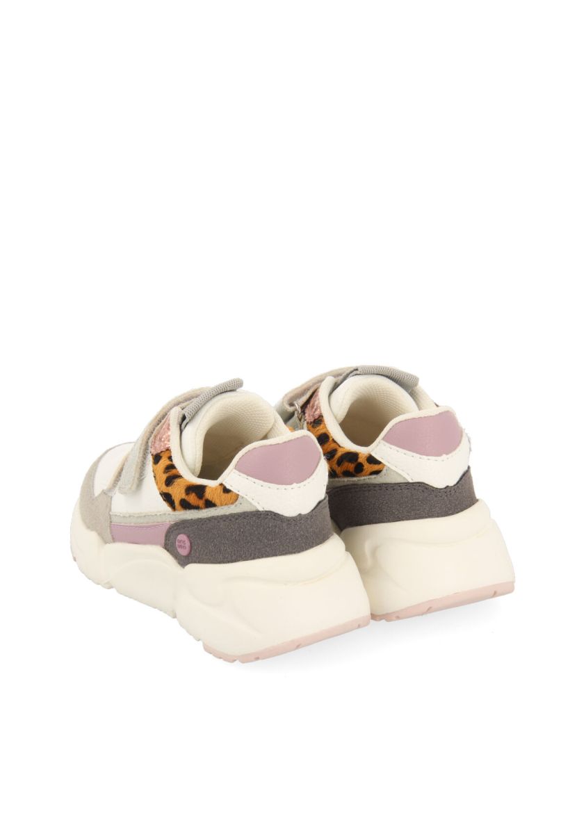 14668-sneakers-blancas-con-detalles-de-glitter-y-tonos-pastel-para-ni-a-omeath-leopardo-1.jpg