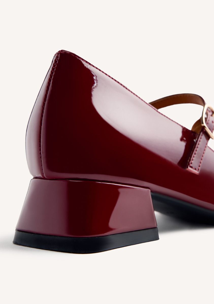 1491-zapatos-tac-n-efecto-charol-wishaw-burdeos-1.jpg
