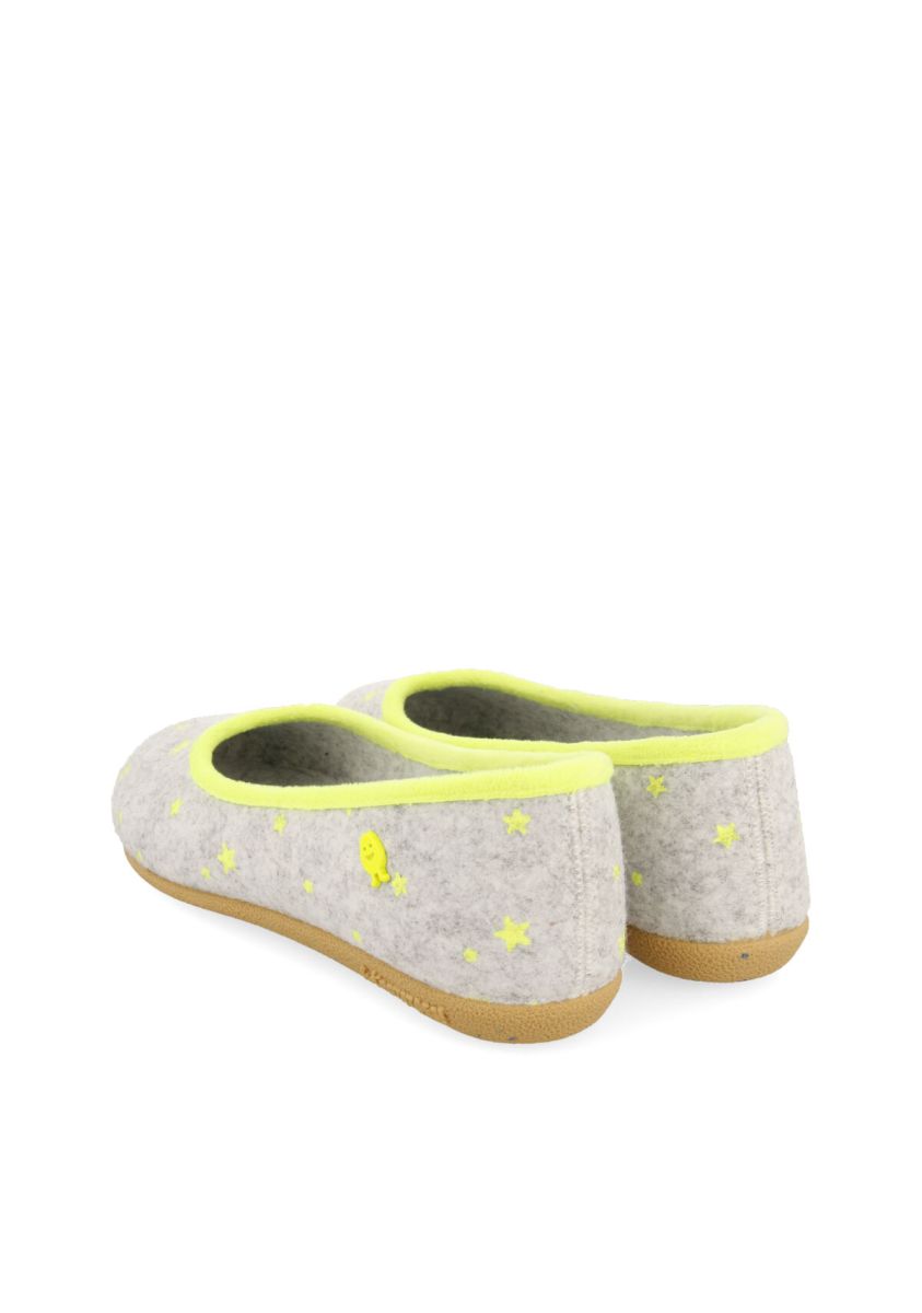 15061-zapatillas-de-estar-por-casa-tipo-bailarina-hot-potatoes-mace-amarillo-1.jpg