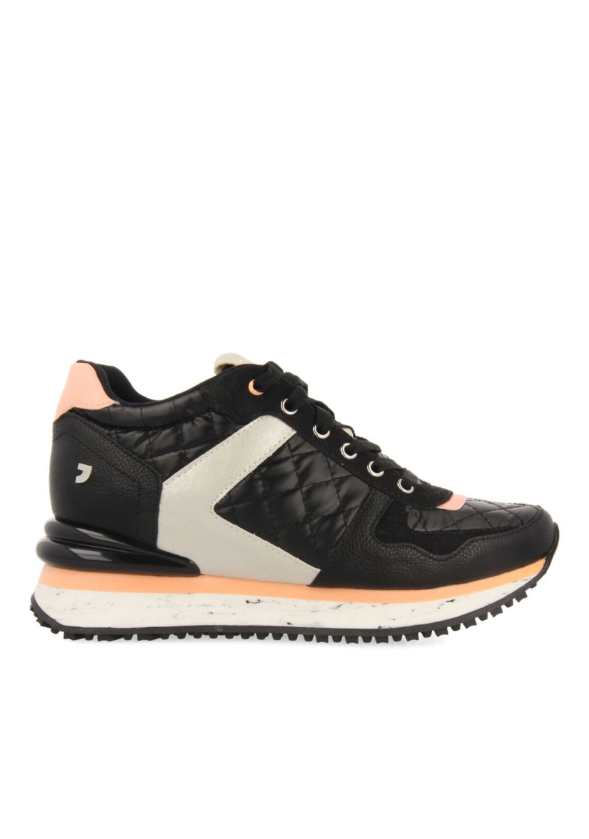 Sneakers monocolor negras de cuÃ±a interna con detalles en flÃºor para mujer stockem - NEGRO