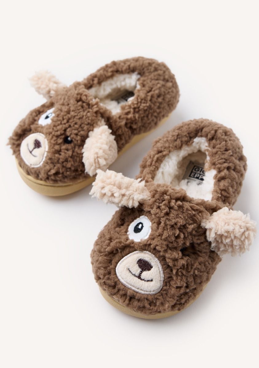 1541-zapatillas-de-casa-cerradas-pelo-borreguito-ealing-marron-1.jpg