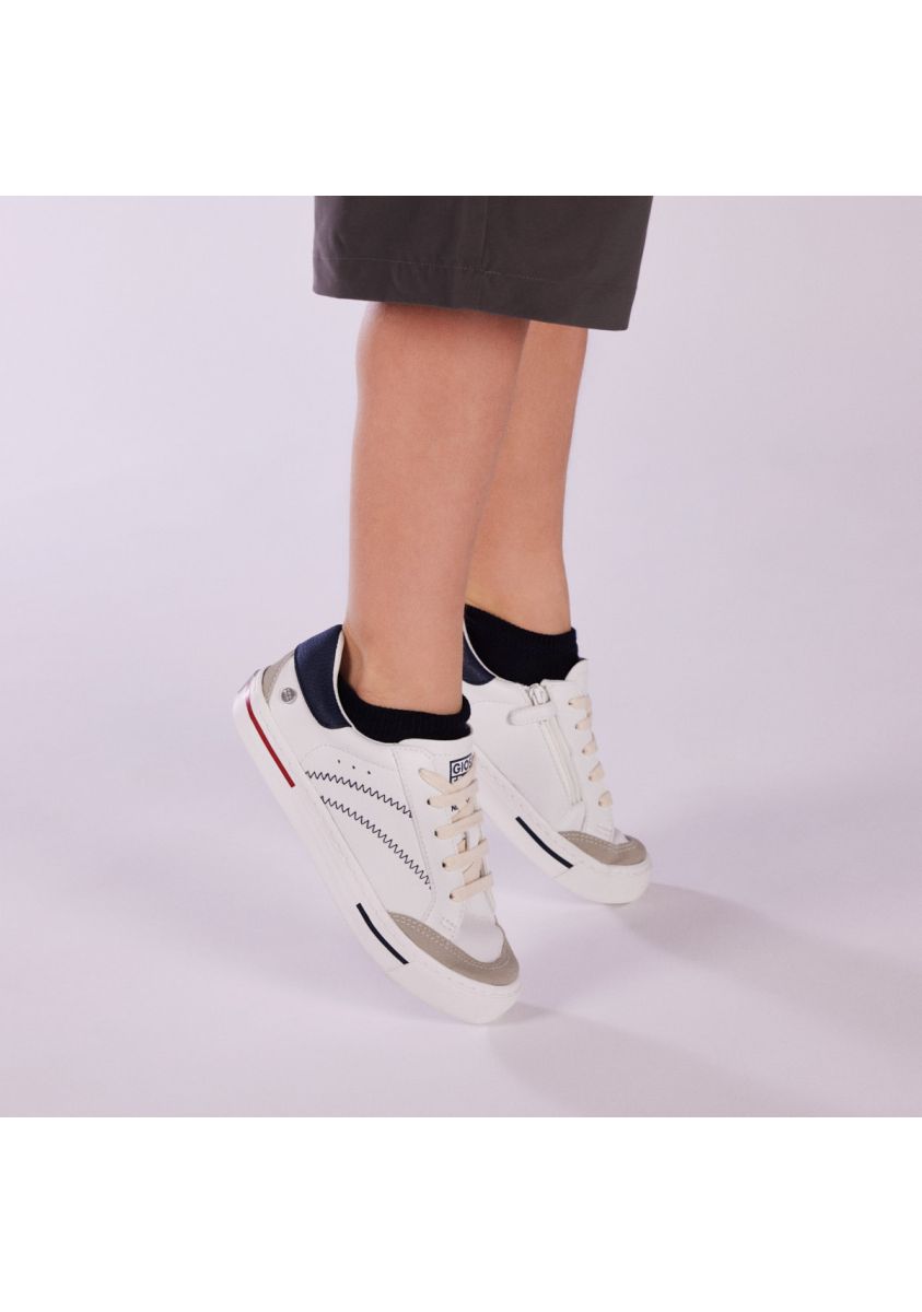 15524-sneakers-blancas-con-prespuntes-azules-para-ni-o-favaios-blanco-1.jpg
