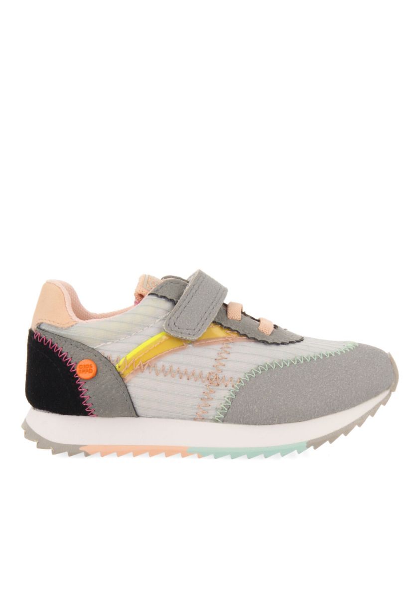 15984-sneakers-grises-con-correa-ajustable-para-ni-a-betim-gris-1.jpg