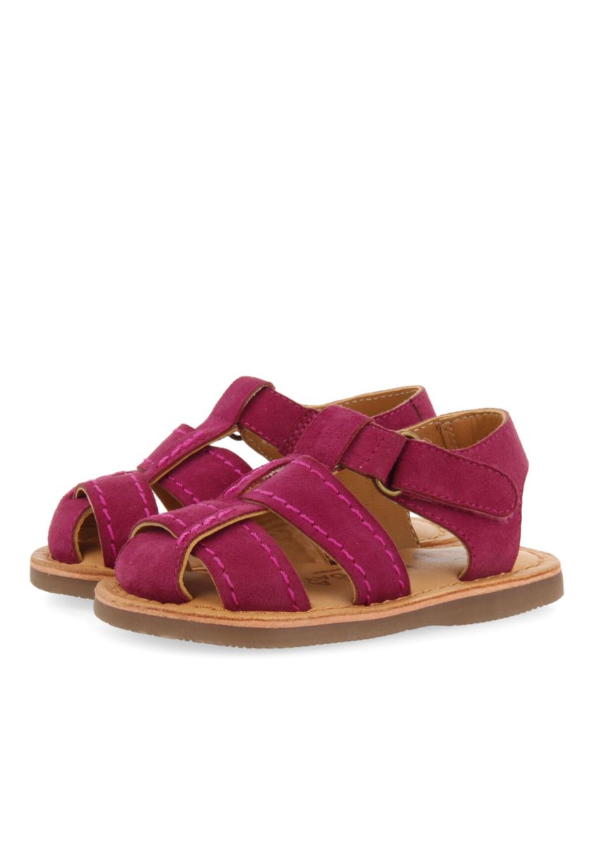 16444-sandalias-de-piel-en-color-fucsia-tipo-cangrejera-para-ni-o-cabixi-fuxia-1.jpg