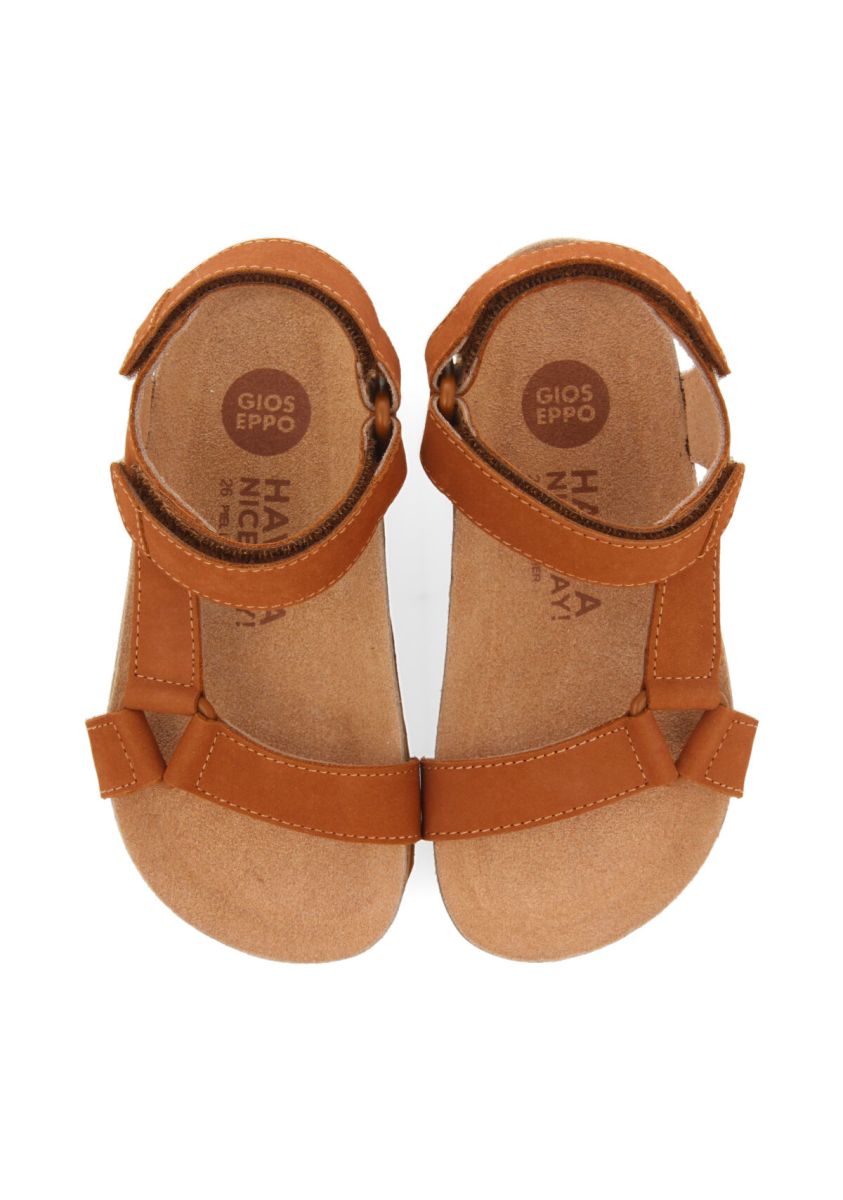16472-sandalias-de-piel-con-planta-anat-mica-en-color-cuero-para-ni-o-coamo-cuero-1.jpg