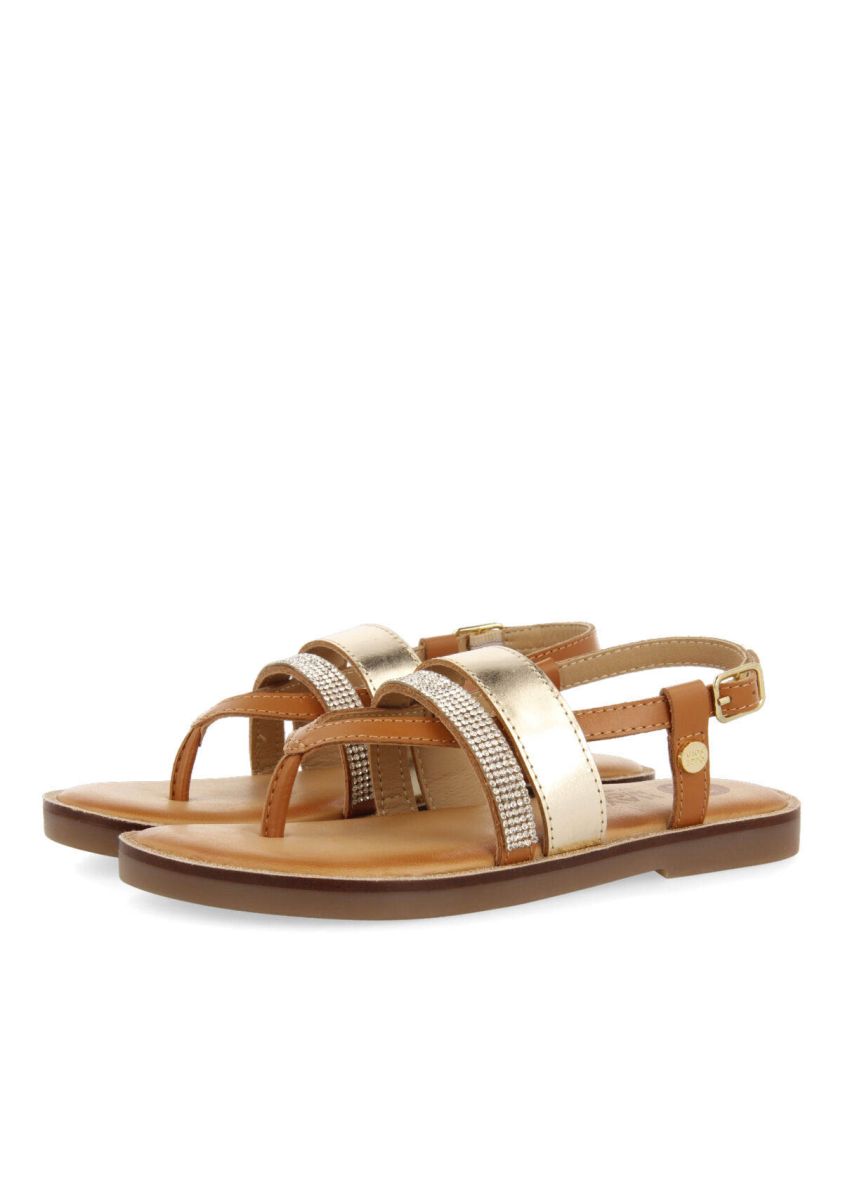 16653-sandalias-de-piel-en-color-oro-para-ni-a-loiza-oro-1.jpg