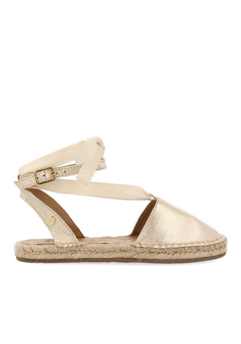 Sandalias tipo espadrille de color oro para niÃ±a stravaj - ORO