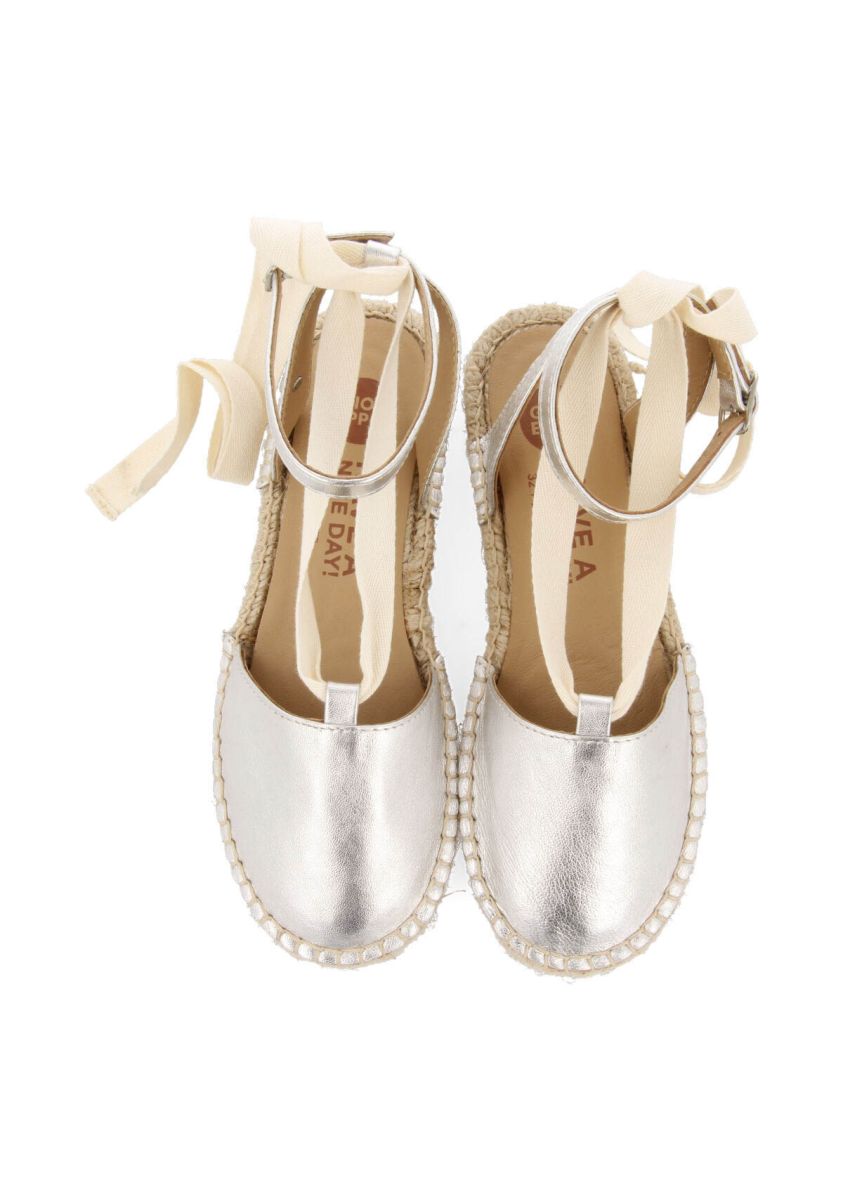 16671-sandalias-tipo-espadrille-de-color-plata-para-ni-a-stravaj-plata-1.jpg