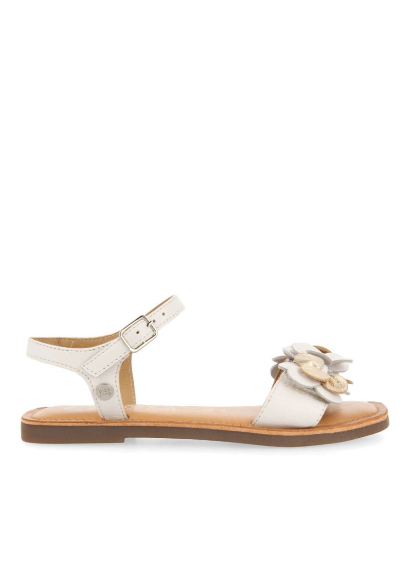 16746-sandalias-de-piel-con-adorno-de-flores-en-blanco-para-ni-a-rubim-blanco-1.jpg